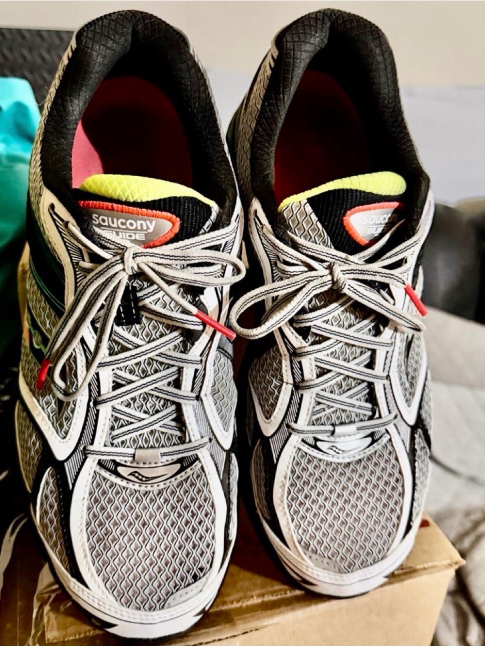 Saucony Men's Gray Athletic Shoes with Peach and Teal Accents - Picture 4 of 4